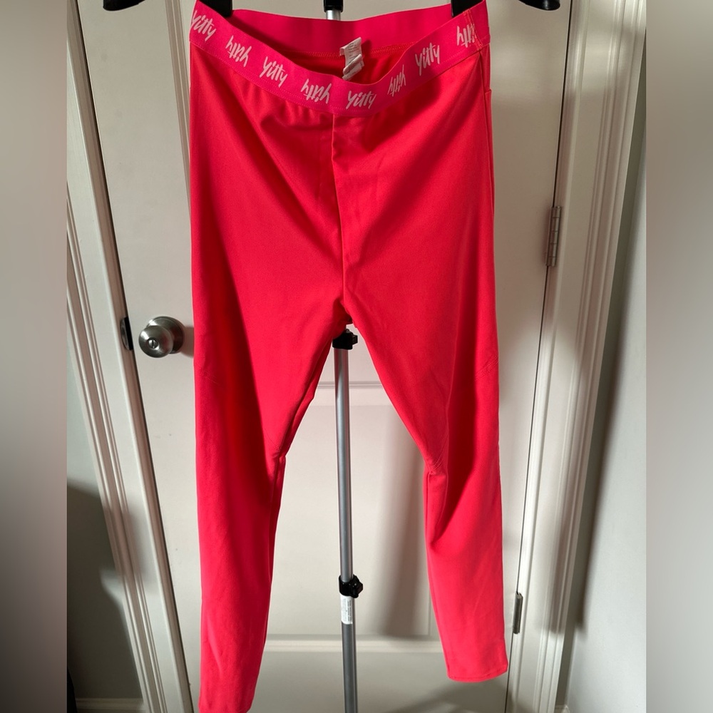 YITTY Vivid Pink Leggings